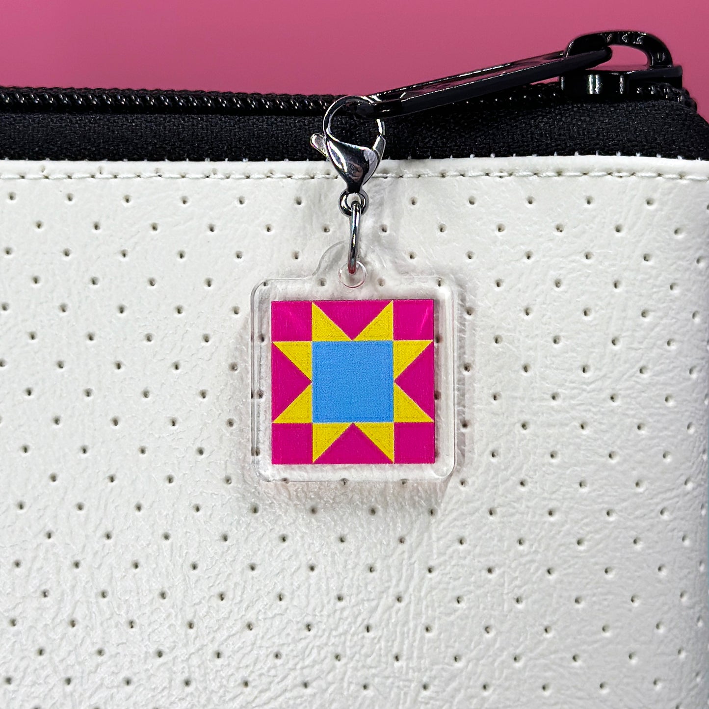 Quilty Zipper Charm - Pansexual Pride