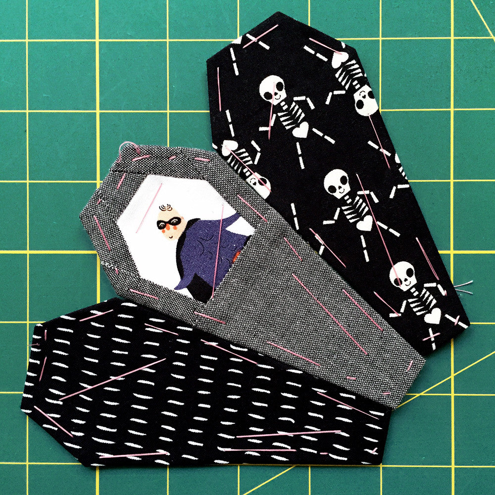 A Ring of Coffins - English Paper Piecing / EPP Template PDF with Bonus Occupied Coffin Paper Piecing Pattern